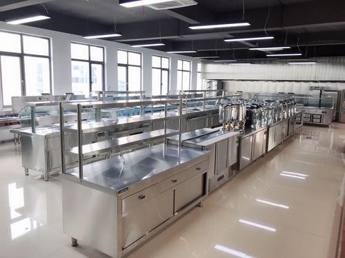 蕪湖商用廚房設(shè)備工程裝修注意三條事項(xiàng)